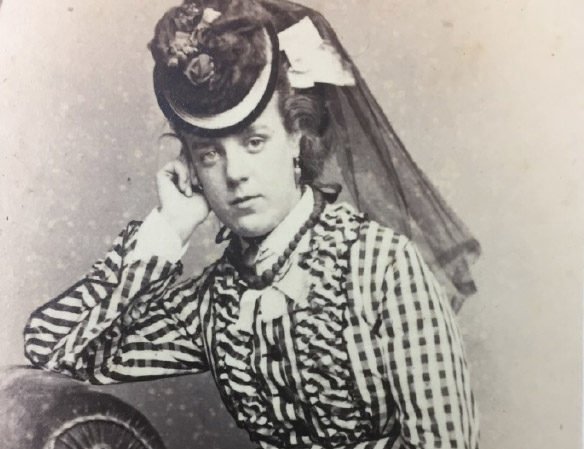 Minnie as a young woman